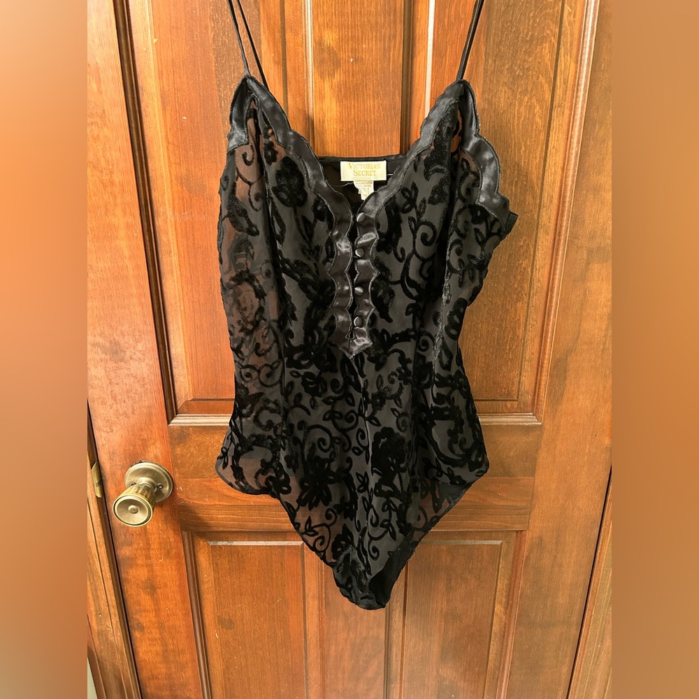 Victoria's Secret VTG 90s Gold Label  Black Sheer velvet Bodysuit. Size L